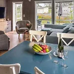 4 Bedroom Lovely In