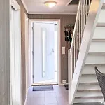 4 Bedroom Lovely In Dom wakacyjny